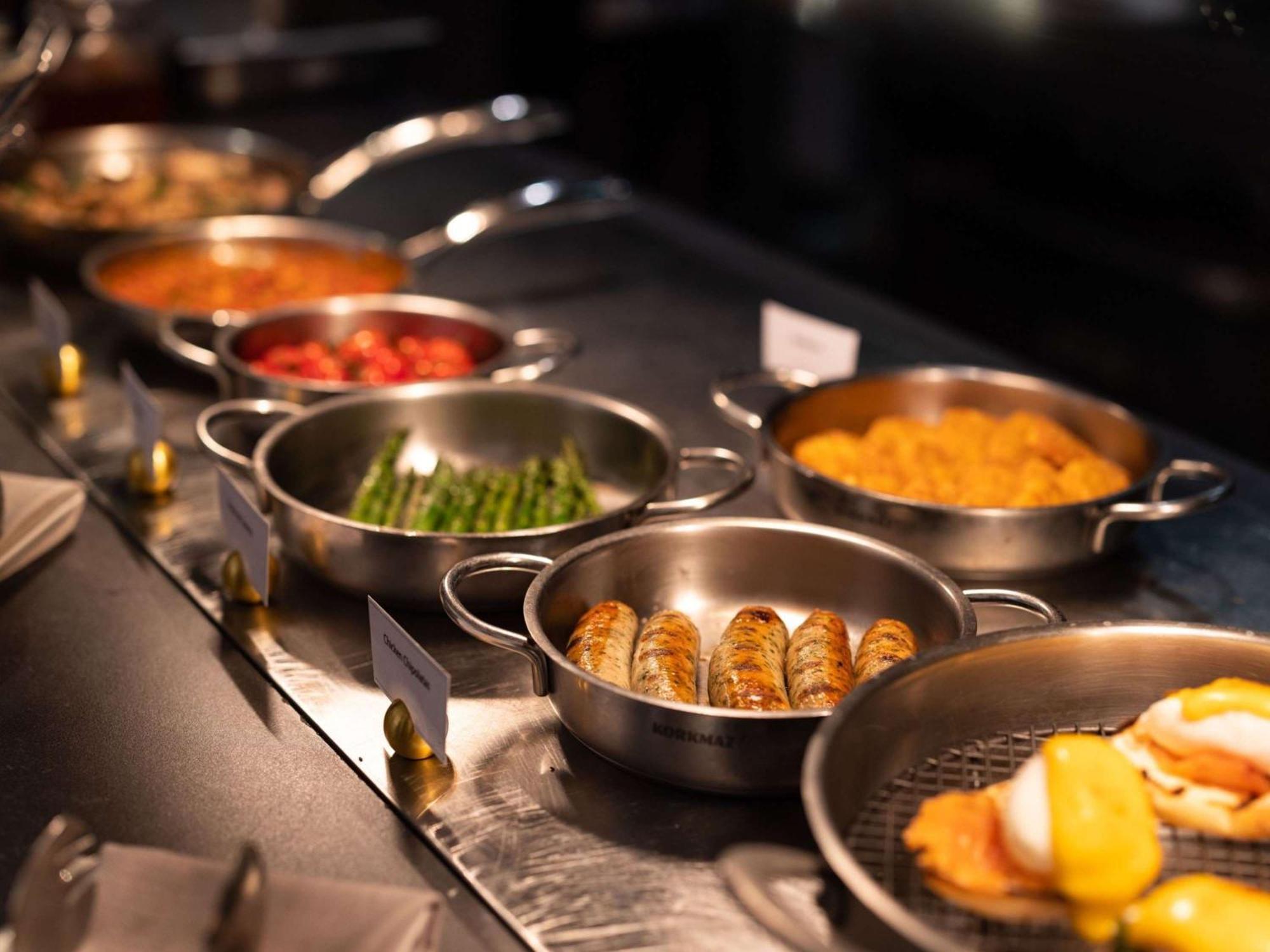 The Playford Adelaide - Mgallery Εξωτερικό φωτογραφία A selection of prepared foods at a buffet